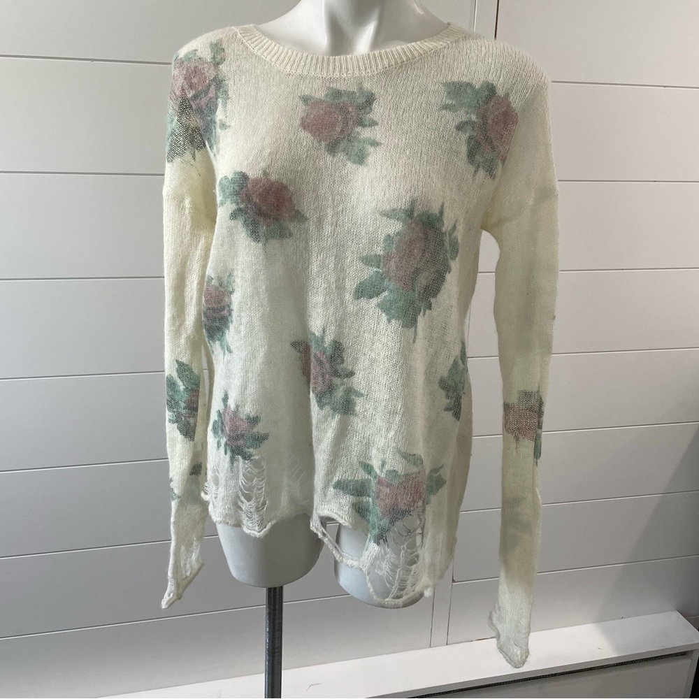 Miss Me Pullover Sweater L Distressed Lightweight Flowers Roses Wool Blend
